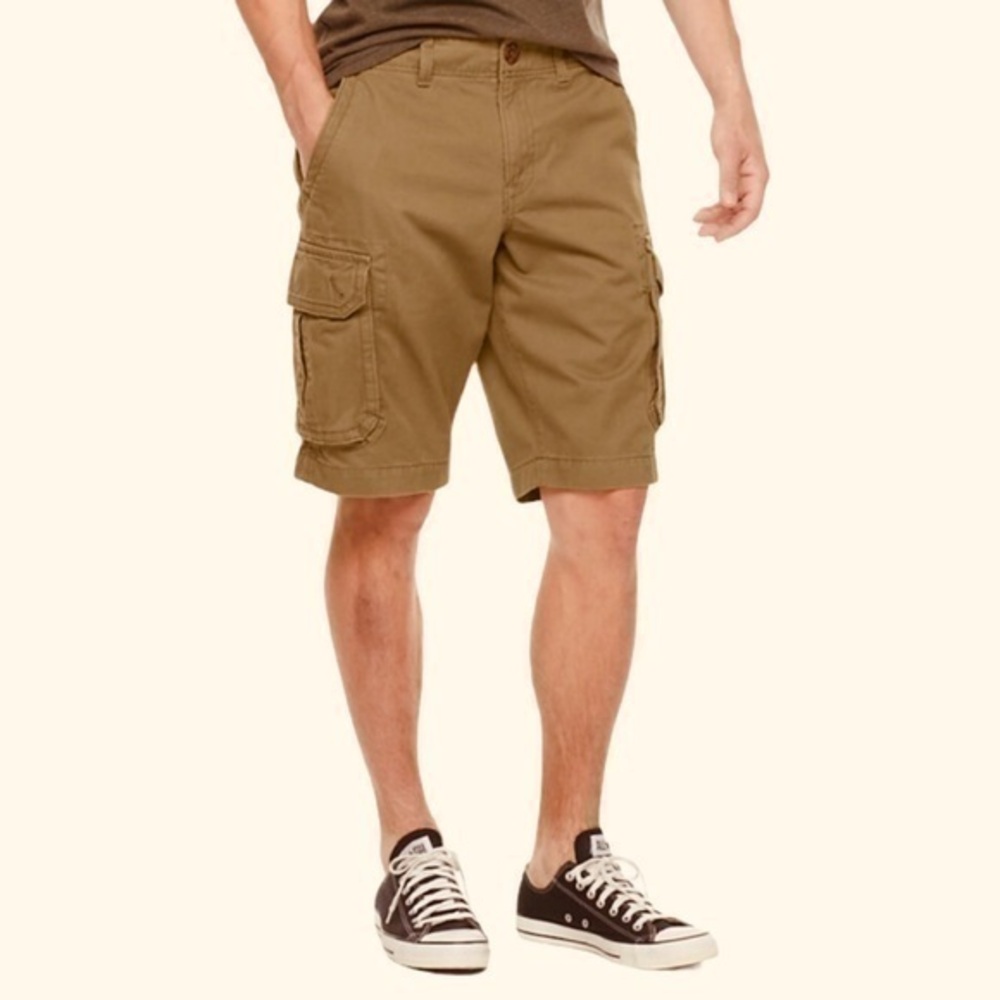 Urban pipeline cargo shorts